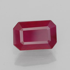 1.49カラットの天然ピンクレッドルビー（7.8×5.3 mm・エメラルドカット）