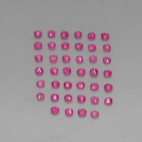 カラットの天然ピンクレッドルビー（1.75 mm・ラウンドカット）