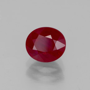 1.43カラットの天然ピンクレッドルビー（6.7×5.8 mm・オーバルカット）