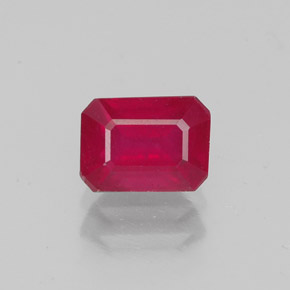 1.42カラットの天然ピンクレッドルビー（6.8×5 mm・エメラルドカット）
