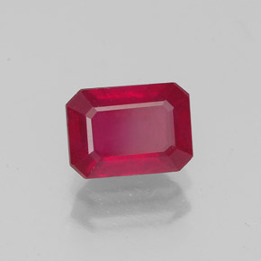 1.59カラットの天然ピンクレッドルビー（7.2×5.2 mm・エメラルドカット）