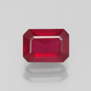 1.63カラットの天然ピンクレッドルビー（7.1×5.2 mm・エメラルドカット）