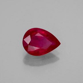 1.37カラットの天然ピンクレッドルビー（8.1×6 mm・洋梨の形）