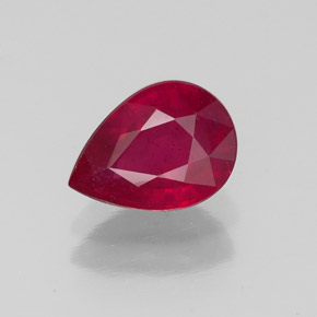 1.55カラットの天然ピンクレッドルビー（8.3×6 mm・洋梨の形）
