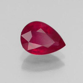 1.55カラットの天然ピンクレッドルビー（8.3×6 mm・洋梨の形）