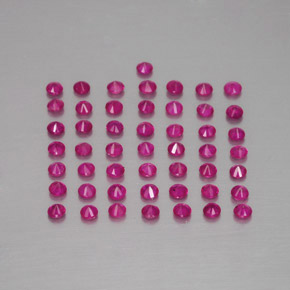 カラットの天然バイオレットレッドルビー（1.75 mm・ラウンドカット）