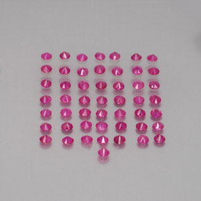 カラットの天然バイオレットレッドルビー（1.65 mm・ラウンドカット）