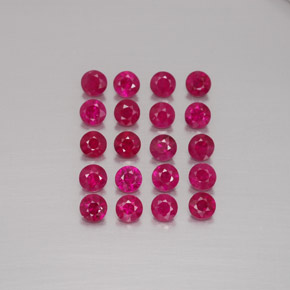 カラットの天然ピンクレッドルビー（2.62 mm・ラウンドカット）