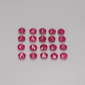 カラットの天然ピンクレッドルビー（2.61 mm・ラウンドカット）