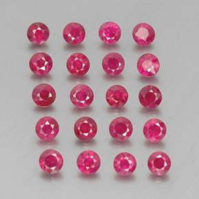カラットの天然ピンクレッドルビー（2.56 mm・ラウンドカット）