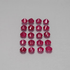 カラットの天然ピンクレッドルビー（2.75 mm・ラウンドカット）