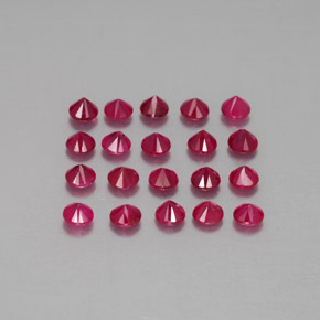カラットの天然ピンクレッドルビー（2.85 mm・ラウンドカット）