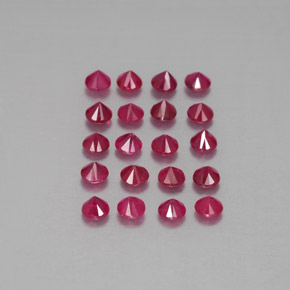 カラットの天然ピンクレッドルビー（2.81 mm・ラウンドカット）