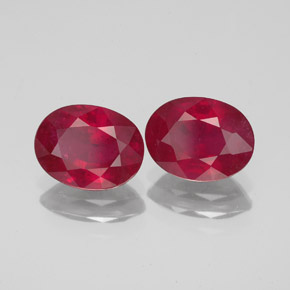 カラットの天然ピンクレッドルビー（8×6.1 mm・オーバルカット）