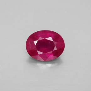 2.28カラットの天然ピンクレッドルビー（8.9×7 mm・オーバルカット）