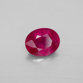 2.28カラットの天然ピンクレッドルビー（8.9×7 mm・オーバルカット）