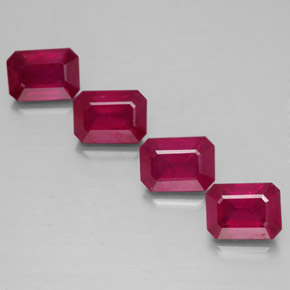 カラットの天然ピンクレッドルビー（7.1×5.1 mm・エメラルドカット）