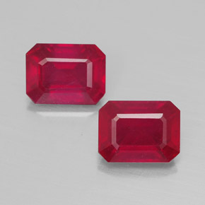 カラットの天然ピンクレッドルビー（8.1×6.1 mm・エメラルドカット）