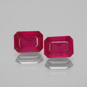 カラットの天然ピンクレッドルビー（7.1×5.1 mm・エメラルドカット）