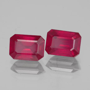 カラットの天然ピンクレッドルビー（7.1×5.2 mm・エメラルドカット）