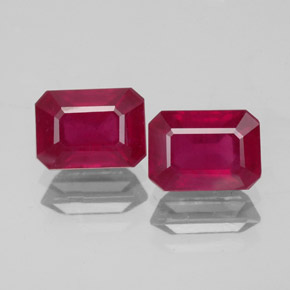 カラットの天然ピンクレッドルビー（7×5.1 mm・エメラルドカット）