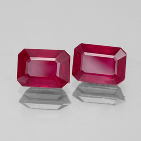 カラットの天然ピンクレッドルビー（7×5.1 mm・エメラルドカット）