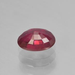 0.71カラットの天然ワインレッドルビー（6×4.1 mm・オーバルカット）