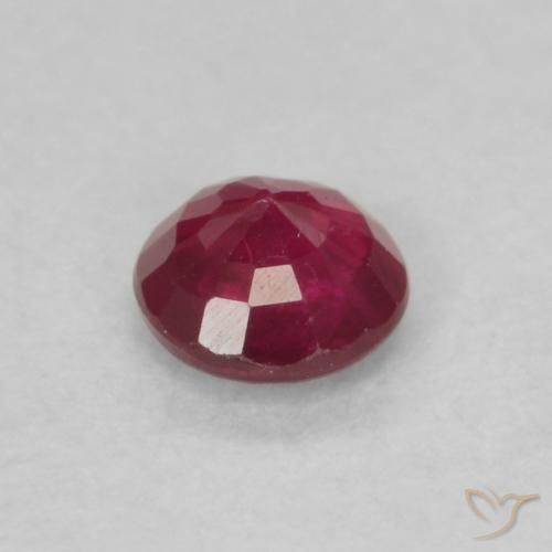 0.21カラットの天然Medium Dark-Redルビー、ラウンド、VS