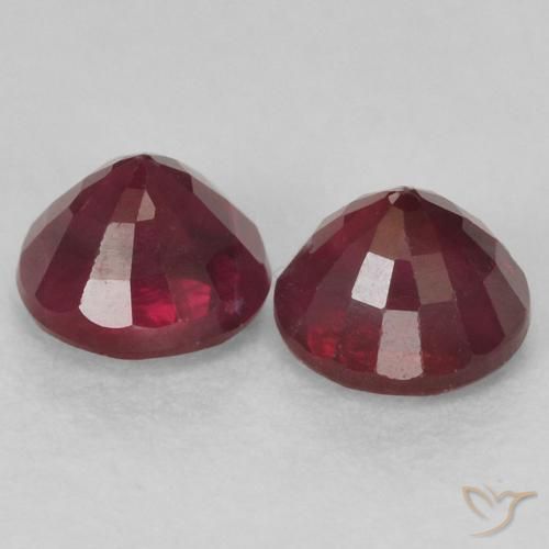 Shop natural 0.74ct ディープレッド ルビー gems, ラウンド, from ミャンマー at GemSelect. In stock, global shipping!