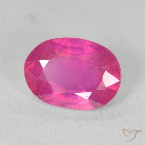 1.61カラットの天然Medium Dark-Pinkルビー、楕円形、VS
