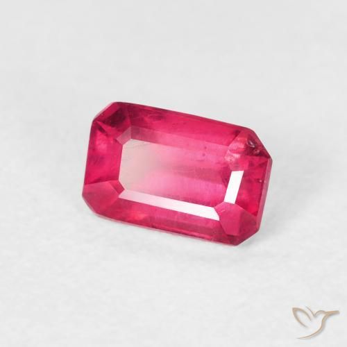 0.98カラットの天然ピンクがかったレッドルビー、八角形 / エメラルドカット、VS