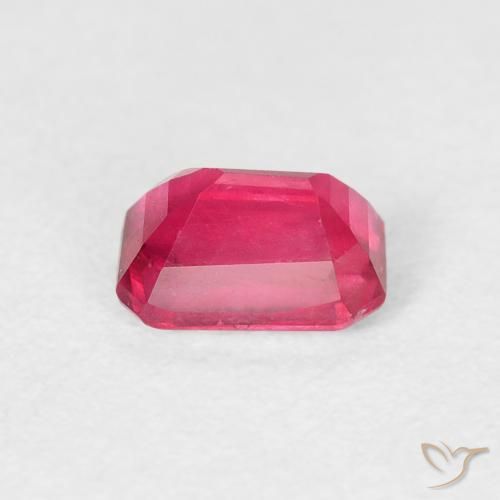 0.98カラットの天然ピンクがかったレッドルビー、八角形 / エメラルドカット、VS
