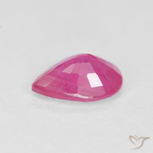 0.57カラットの天然Medium Dark-Pinkルビー、洋梨の形、VS-SI