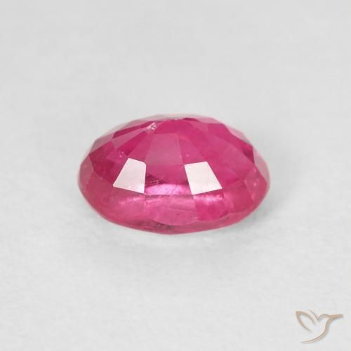 1.25カラットの天然Medium Dark-Pinkルビー、楕円形、VS