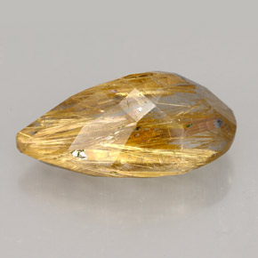 8.64カラットの天然無色＆ゴールドルチルクォーツ（18.1×11 mm・透明）