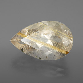 8.49カラットの天然無色＆ゴールドルチルクォーツ（17.6×11 mm・透明）