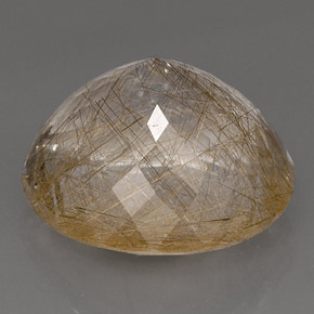 17.81カラットの天然無色＆ゴールドルチルクォーツ（17.6×16.4 mm・透明）
