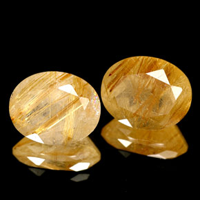 カラットの天然無色＆ゴールドルチルクォーツ（10×8.1 mm・透明）
