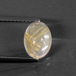 1.44カラットの天然無色＆ゴールドルチルクォーツ（8×6.1 mm・透明）