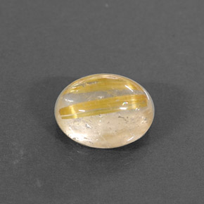 1.66カラットの天然無色＆ゴールドルチルクォーツ（8.1×6.4 mm・透明）