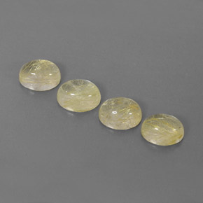 カラットの天然無色＆ゴールドルチルクォーツ（8×6.4 mm・透明）