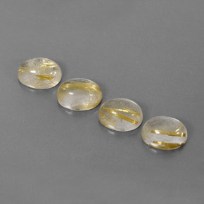 カラットの天然無色＆ゴールドルチルクォーツ（8.1×6.1 mm・透明）