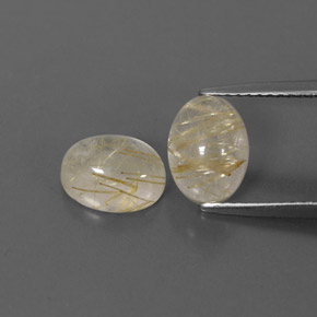 カラットの天然無色＆ゴールドルチルクォーツ（8.3×6.3 mm・透明）