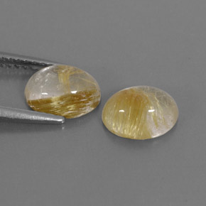 カラットの天然無色＆ゴールドルチルクォーツ（8.2×6.4 mm・透明）