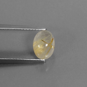1.61カラットの天然無色＆ゴールドルチルクォーツ（8.3×6.2 mm・透明）