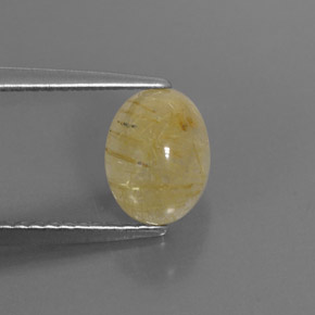 1.45カラットの天然無色＆ゴールドルチルクォーツ（8×6.2 mm・透明）