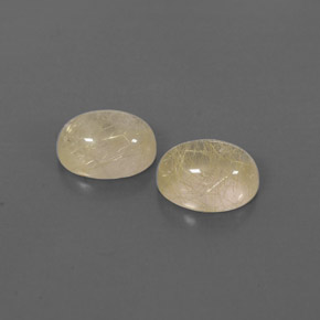カラットの天然無色＆ゴールドルチルクォーツ（8.2×6.2 mm・透明）