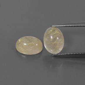 カラットの天然無色＆ゴールドルチルクォーツ（8.2×6.2 mm・透明）