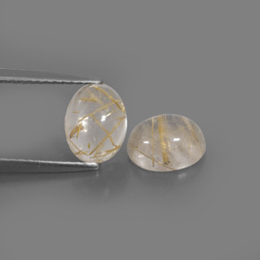 カラットの天然無色＆ゴールドルチルクォーツ（8×6.3 mm・透明）