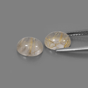 カラットの天然無色＆ゴールドルチルクォーツ（8×6.3 mm・透明）
